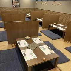 会話とお酒の場所にはピッタリなお席です