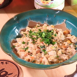 丁寧に仕込んだ日替わりおばんざいをお楽しみいただけます。