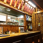 カウンター席でサク飲みもおすすめ！会社帰りの人に大人気♪