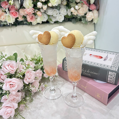 桃のクリームソーダ