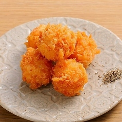 北海道　モッツァレラと生ハムの包みフライ