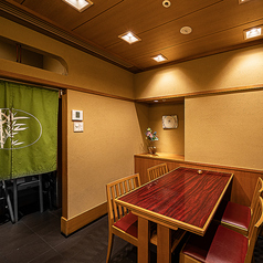 稼働壁により《6~8名×2部屋》または《9~16名×1部屋》としてご利用いただけます。