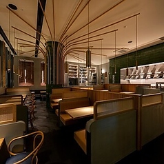 グループ・ご家族でのご来店にもおすすめ◎目配り＆気配り上手なスタッフが、お客様の人数に合わせてスムーズにご案内いたします！