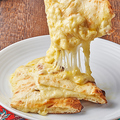 料理メニュー写真&nbsp;チーズ ナン Cheese Naan