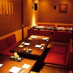 落ち着く店内は気心知れたメンバーや会社帰りなど、相手を選ばず気楽に使えるのも魅力のひとつ★