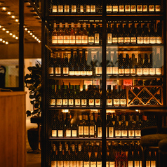 ソムリエセレクトのナチュラルワインなど豊富なドリンク