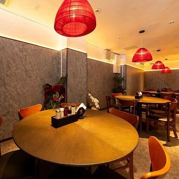 中華料理萃華楼スイカロウ天神舞鶴店の雰囲気1