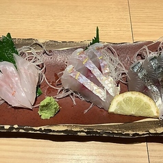 三種の刺身盛り合せ