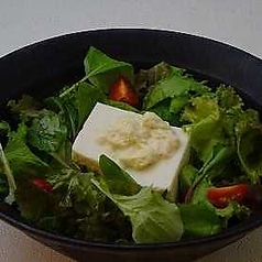 豆腐と湯葉のサラダ