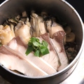 料理メニュー写真&nbsp;ブリとカキの釜飯 一合