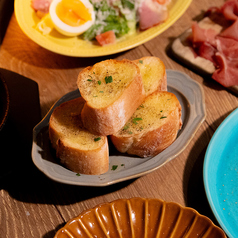 バケット　ガーリック風味