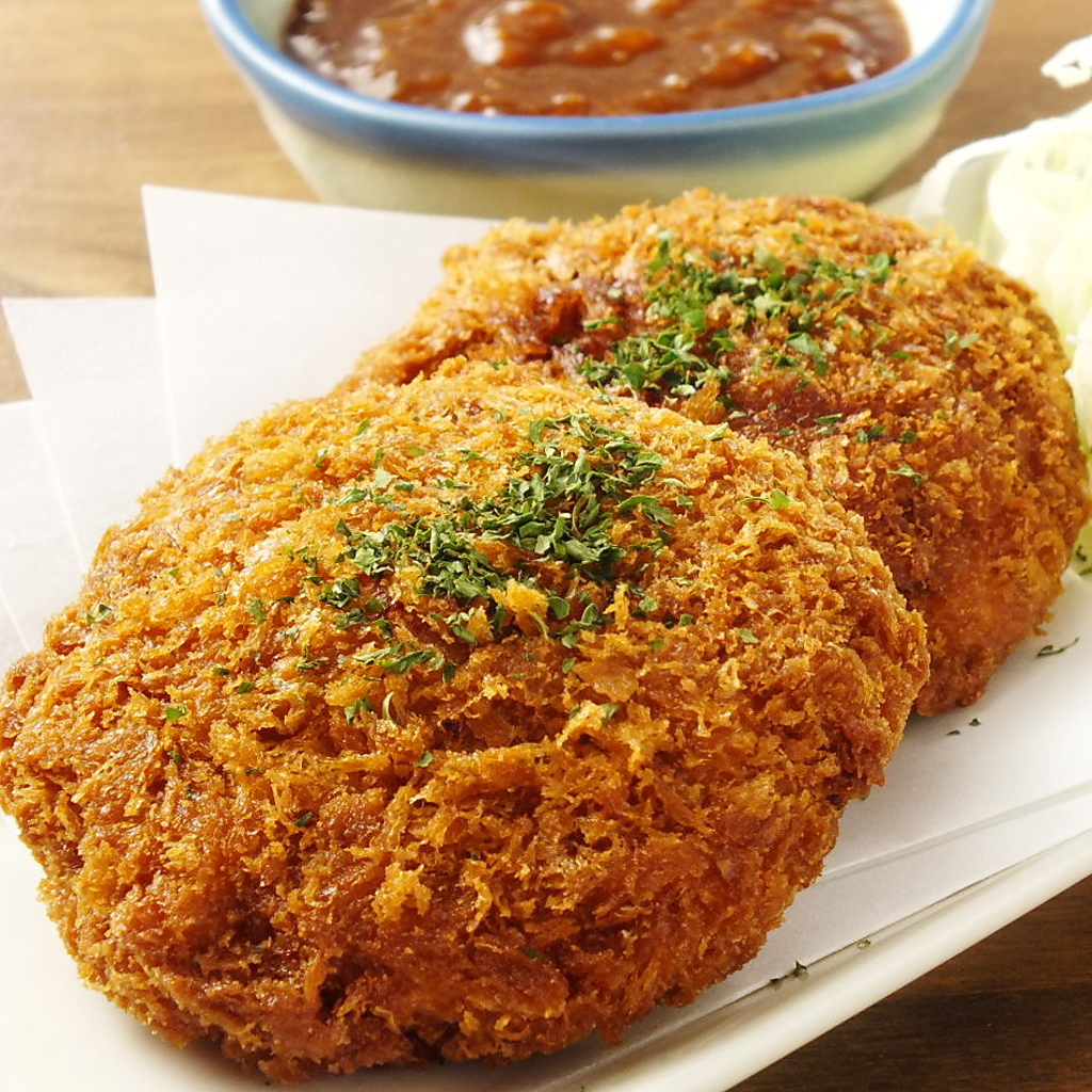 ≪自家製黒豚メンチ≫毎日手作り!!黒豚をジューシーに楽しんで頂けます♪