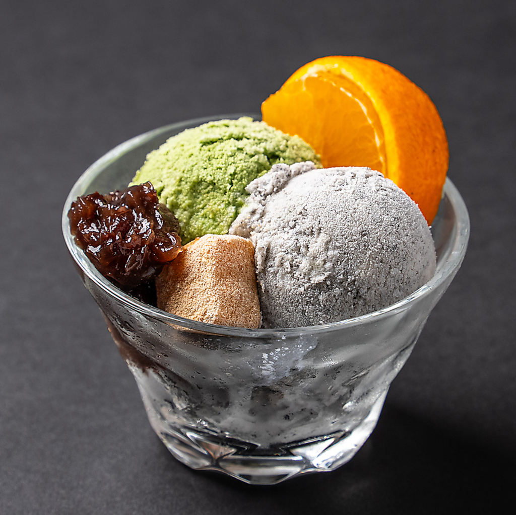 デザートもご用意しております。和風パフェは人気の一品です。お料理の最後のお口直しにどうぞ。