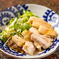 朝引き鶏の専門店で厳選！目利きと試食で選ぶ極上素材