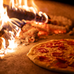 《イタリアン×居酒屋×天満飲み》石窯ピザと泡 椿夜のおすすめ料理1
