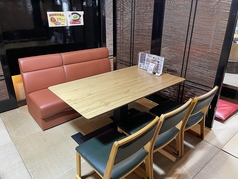 テーブル席　6人用