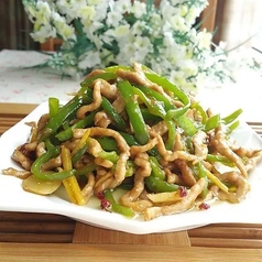 【お酒もごはんもついついススム♪】中華料理の定番！細切り肉とピーマンの炒めもの 青椒肉絲 850円(税込)の写真