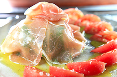 生ハムとトマトサラダ