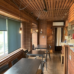 全てテーブル席です。ベビーチェアもございます。