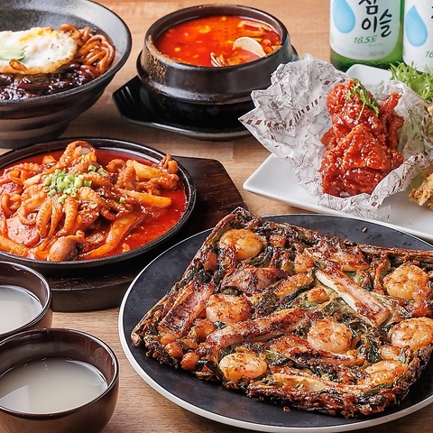 本場の韓国料理が楽しめる、カジュアルな韓国酒屋♪