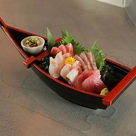 新鮮な旬魚ならではの旨味を堪能！市場直送のお刺身