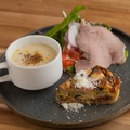 料理メニュー写真&nbsp;自家製キッシュプレート