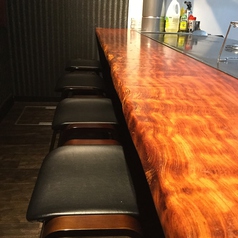 デートにもお勧めカウンター。お気軽にお立ち寄りください