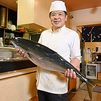 個人魚商と父（創業者）の取引を眺めて育った店主！