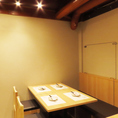 扉で仕切られている個室となります。接待などにもお使いいただけます。