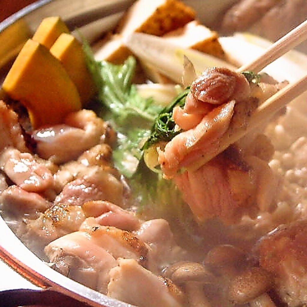 この時期にぴったり！！たか鳥自慢の特製白鍋はコラーゲン＆旨味たっぷりで絶品です♪