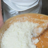 独自のブレンド米を使用
