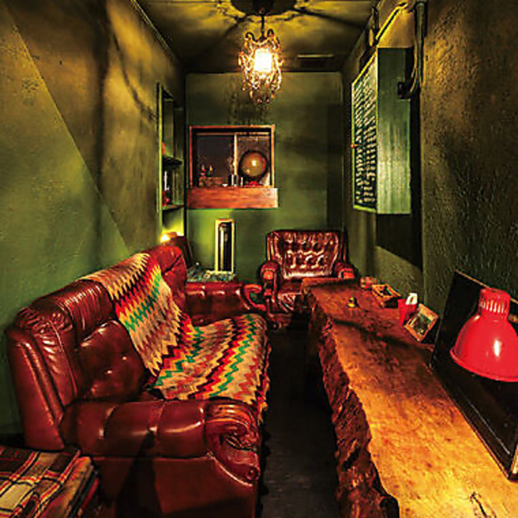 大人気3～6名様のお洒落なソファー個室をご用意！仲間との飲み会や女子会にオススメ！デートにも◎