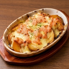 じゃがいもと博多明太子チーズ焼き