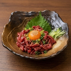 馬刺しユッケ