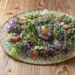 当店オリジナルのお料理をご用意しております。前菜からデザートまで、心ゆくまでお楽しみください！