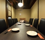 扉付きテーブル席の完全個室は最大12名様までOK！周りを気にせずプライベートな感覚でゆったり◎