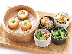 焼き小籠包と惣菜セット