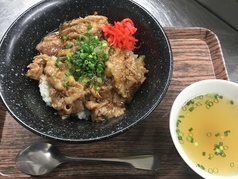 豚バラ煮込み丼