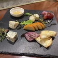 料理メニュー写真&nbsp;4種のチーズ盛り合わせ
