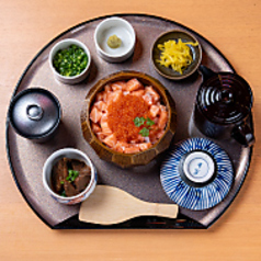 サーモン親子ひつまぶし