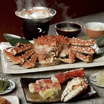 厳選した【活きずわい蟹】を刺身や鍋、焼きなどお楽しみ頂ける様々なコースをご準備♪