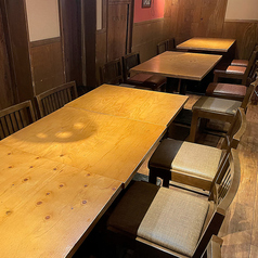 【最大12名様向け】＜個室＞テーブルを繋げて、最大12名様までご利用いただけます。お得な飲み放題やコースも多数ご用意しております。ご予約はお早めに！