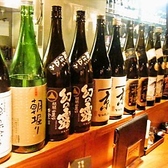 木の温もり溢れる店内で、本格焼酎と宮崎の名物料理の数々を堪能!