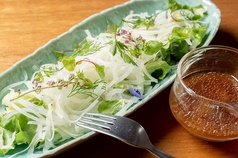 淡路産新玉ねぎ尽くしの春サラダ