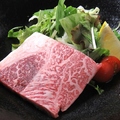 料理メニュー写真 鹿児島県産黒毛和牛のステーキ(50g)