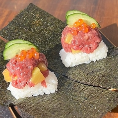 肉タクいくらのっけ寿司