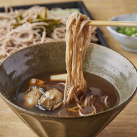 出汁香る蕎麦は絶品！その他の逸品料理も充実♪