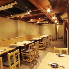 店内貸切も承ります。20名様以上で貸切可能とさせていただきます。詳細はお気軽にお問い合わせくださいませ。