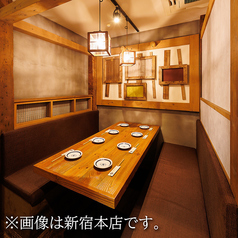 様々な用途やシーンに合わせた多彩なお席を完備。ご来店いただいたお客様に旨い酒、旨い料理で最上級のおもてなしをさせていただきます。スタッフ一同心よりご来店お待ち申しております。