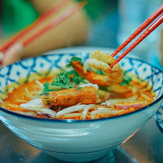 カオサン有名屋台「メム・トムヤムクン」再現のトムヤムクンラーメン！！の写真